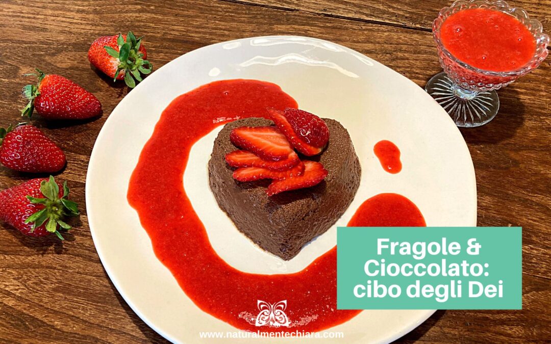 Dessert al Cioccolato con Coulis di Fragole